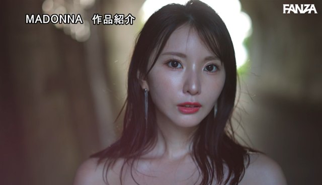 新妻ゆうか