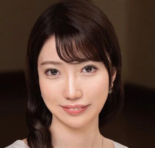 葉月英里