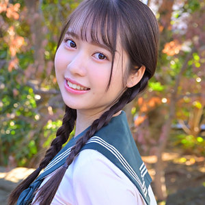 咲月ひな