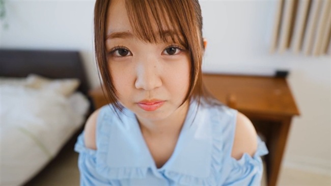 新菜ほの香＝月白ひより